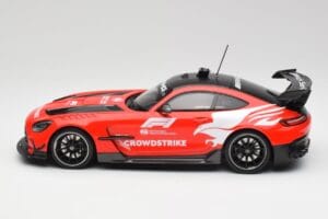 Mercedes AMG GT Black Series F1 Safety Car 2022 Minichamps 1:18 153032093 Métal — image 3 sur 6
