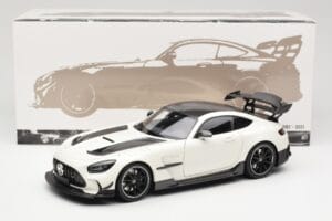 Mercedes AMG GT C190 Black Series Diamond White Metallic Minichamps 1:18 110032020 Métal — image 8 sur 8