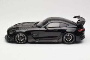 Mercedes AMG GT C190 Black Series Jet Black Metallic Minichamps 1:18 155032024 Métal — image 3 sur 6