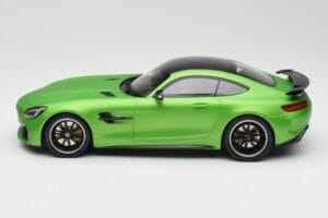 Mercedes AMG GT R C190 Vert Mat Minichamps 1:18 155036020 Métal — image 3 sur 6
