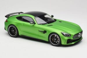 Mercedes AMG GT R C190 Vert Mat Minichamps 1:18 155036020 Métal — image 4 sur 6