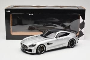 Mercedes AMG GT R C190 Argent Minichamps 1:18 155036025 Métal — image 6 sur 6