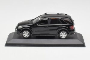 Mercedes AMG ML 63 W164 Noir Minichamps 1:43 400037670 Métal