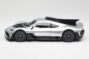 Mercedes AMG One Hightech Argent NZG 1:18 B66961043 Métal — image 4 sur 8