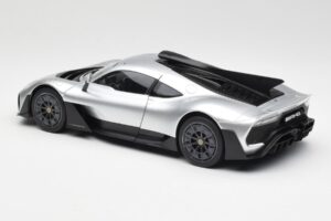 Mercedes AMG One Hightech Argent NZG 1:18 B66961043 Métal — image 7 sur 8