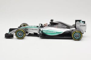 Mercedes AMG Petronas W06 Hybrid #44 L. Hamilton F1 World Champion 2015 Minichamps 1:18 186150044 Métal — image 3 sur 6