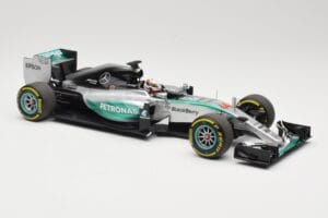 Mercedes AMG Petronas W06 Hybrid #44 L. Hamilton F1 World Champion 2015 Minichamps 1:18 186150044 Métal — image 4 sur 6