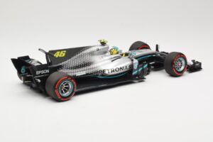 Mercedes AMG Petronas W08 V. Rossi Ride Swap Valencia December 2019 Minichamps 1:18 110191746 Métal — image 2 sur 6