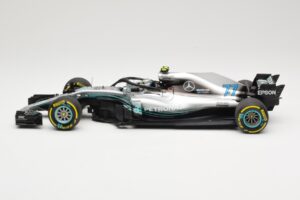 Mercedes AMG Petronas W09 #77 V. Bottas F1 2018 Minichamps 1:18 110180077 Métal — image 3 sur 6