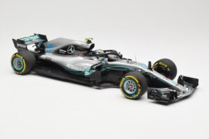 Mercedes AMG Petronas W09 #77 V. Bottas F1 2018 Minichamps 1:18 110180077 Métal — image 4 sur 6