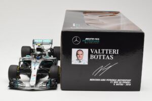 Mercedes AMG Petronas W09 #77 V. Bottas F1 2018 Minichamps 1:18 110180077 Métal — image 6 sur 6