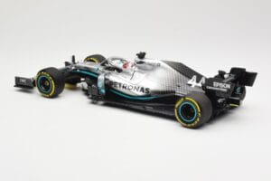 Mercedes AMG Petronas W10 #44 L. Hamilton Winner Chinese GP 2019 Minichamps 1:18 110190344 Métal — image 5 sur 6