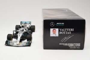 Mercedes AMG Petronas W10 #77 V. Bottas Winner USA GP 2019 Minichamps 1:18 110191877 Métal — image 6 sur 6