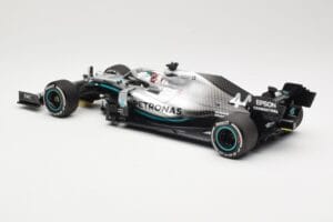 Mercedes AMG Petronas W10 EQ Power+ #44 L. Hamilton USA GP F1 World Champion 2019 Minichamps 1:18 110191844 Métal — image 6 sur 7