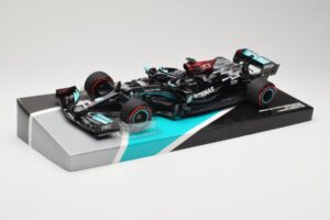 Mercedes AMG Petronas W12 E Performance #44 L. Hamilton Bahrain GP 2021 Minichamps 1:18 113210144 Métal — image 2 sur 6