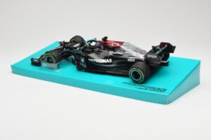 Mercedes AMG Petronas W12 E Performance #44 L. Hamilton Russian GP 2021 Minichamps 1:18 113211544 Métal — image 5 sur 6