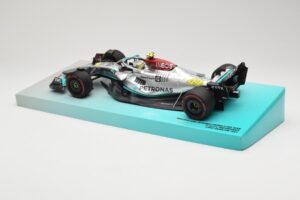 Mercedes AMG Petronas W13 E Performance #44 L. Hamilton 2022 Minichamps 1:18 113220044 Métal — image 5 sur 6