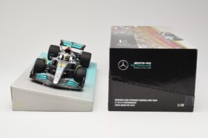 Mercedes AMG Petronas W13 E Performance #44 L. Hamilton 2022 Minichamps 1:18 113220044 Métal — image 6 sur 6