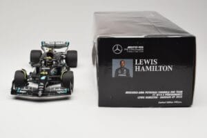 Mercedes AMG Petronas W14 E Performance #44 L. Hamilton Bahrain GP 2023 Minichamps 1:18 110230144 Métal — image 6 sur 6