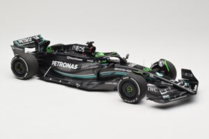 Mercedes AMG Petronas W14 E Performance #63 G. Russell Bahrain GP 2023 Minichamps 1:18 110230163 Métal — image 4 sur 6