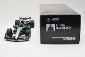 Mercedes AMG Petronas W15 E Performance #44 L. Hamilton 2024 Minichamps 1:18 110240144 Métal — image 6 sur 6