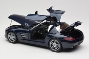 Mercedes SLS AMG C197 Blue Metallic Minichamps 1:18 180039021 Métal — image 5 sur 8
