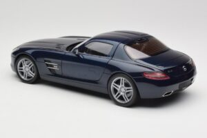Mercedes SLS AMG C197 Blue Metallic Minichamps 1:18 180039021 Métal — image 7 sur 8