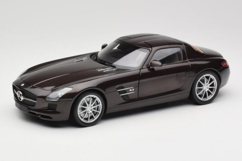 Mercedes AMG SLS C197 Brown Metallic Minichamps 1:18 100039028 Métal
