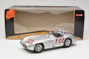 Mercedes 300 SLR W196S #722 S. Moss / D. Jenkinson Mille Miglia Winner 1955 Maisto 1:18 536887 Métal — image 8 sur 8