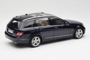 Mercedes C-Class S204 T-Modell Tanzanite Bleu AUTOart 1:18 B66962352 Métal — image 3 sur 8