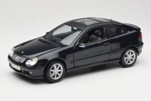 Mercedes C-Class Sports Coupe CL203 Bleu Maisto 1:18 B66962124 Métal