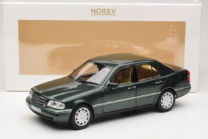 Mercedes C-Class W202 Malachite Green Norev 1:18 183372 Métal — image 8 sur 8