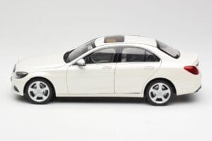 Mercedes C-Class W205 Diamond Blanc Métallisé Norev 1:18 B66960256 Métal — image 4 sur 8