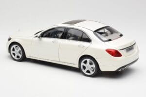 Mercedes C-Class W205 Diamond Blanc Métallisé Norev 1:18 B66960256 Métal — image 7 sur 8