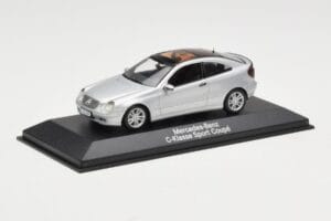 Mercedes C-Class W203 Sport Coupé Argent Minichamps 1:43 B66961916 Métal — image 2 sur 4