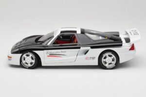 Mercedes C112 Sport Blanc & Noir Guiloy 1:18 68521 Métal — image 4 sur 8