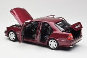 Mercedes AMG C36 W202 Almandine Rouge Norev 1:18 B66040706 Métal — image 5 sur 8