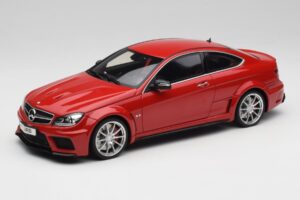 Mercedes AMG C63 W204 Rouge 2nd Choice GT Spirit 1:18 GT065-D1 Résine