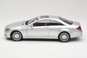 Mercedes CL-Class C216 Argent AUTOart 1:18 76164 Métal — image 4 sur 8