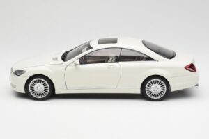 Mercedes CL500 C216 Calcit Blanc AUTOart 1:18 B66962341 Métal — image 4 sur 8