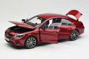 Mercedes CLA C117 Designo Patagonia Rouge Métallisé Norev 1:18 B66960131 Métal — image 2 sur 8