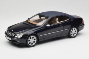 Mercedes CLK 500 W209 Cabriolet Bleu Foncé Métallique Kyosho 1:18 B66962174 Métal — image 3 sur 9