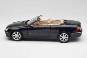 Mercedes CLK 500 W209 Cabriolet Bleu Foncé Métallique Kyosho 1:18 B66962174 Métal — image 5 sur 9