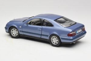Mercedes CLK C208 Violet Anson 1:18 30330 Métal — image 7 sur 8