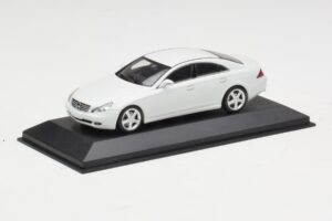Mercedes CLS-Class C219 Linea Blanc Minichamps 1:43 436034300 Métal — image 2 sur 4