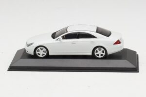 Mercedes CLS-Class C219 Linea Blanc Minichamps 1:43 436034300 Métal