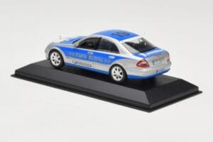 Mercedes E-Class W211 #19 Team Michelin Paris-Beijing 2006 Replacement Box Minichamps 1:43 B66962269-R Métal — image 3 sur 4
