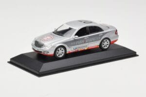 Mercedes E-Class W211 #7 Team AutoBild Paris-Beijing 2006 Replacement Box Minichamps 1:43 MB001 Métal — image 2 sur 4