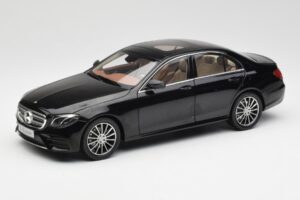 Mercedes E-Class W213 Obsidian Noir iScale 1:18 B66960380 Métal