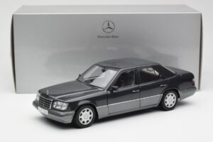 Mercedes E320 W124 Nautik Bleu Métallique Dealer Edition AUTOart 1:18 B66040508 Métal — image 8 sur 8